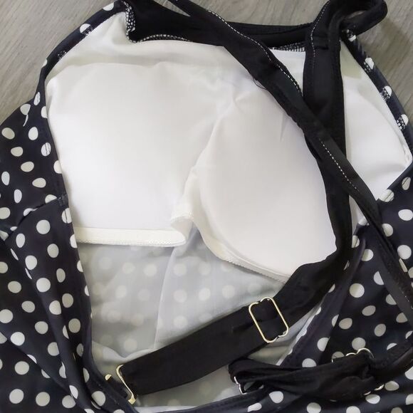 NWOT Woman's Polka Dot Swimming Suit Size S/M - Picture 5 of 8